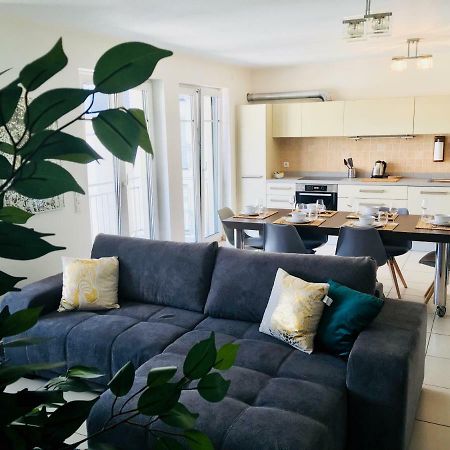 Art Deco 100M2 Flat 2 Min Walking From Train Station In City Center, Free Parking And Terrace - 2B Люксембург Екстер'єр фото